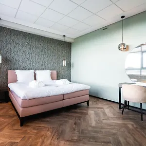 Onderwijshotel De Rooi Pannen 3*, Eindhoven Nederland